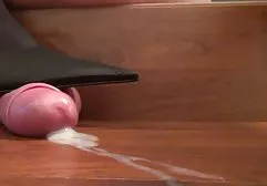 Junge Schlampe im Bikini brüste porn fickt einen Typen am See
