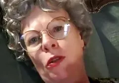 Junge Mädchen haben Spaß mega titten porn im Bett