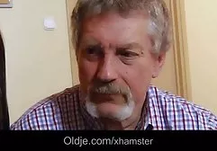 Der Typ hat Sperma in sacktitten porn diese heiße Muschi gegossen