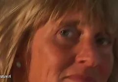Reifer Asiat riesen titten porn gezwungen, heftig mit Vibratoren und Phallusen zu ficken
