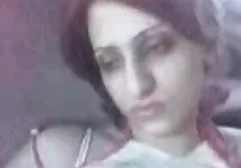 Die junge Dame war riesenbusen porn sehr erregt von einer regelmäßigen Banane