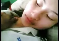 Die junge asiatische Muschi probiert zum ersten Mal einen großen schwarzen mega busen porn Schwanz aus