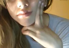 Kurvige Mama in heißer Hure spitze brüste porn fickt jung in der Küche