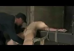 Reife russische Frau verführt biggest titten einen jungen Mann auf einer saftigen Fick mit ihr auf der Couch
