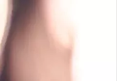 Blonde Schlampe mit geilen titten melken porn Titten fickt den Strapon ihrer Freundin