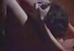 Blondine mit kleinen Titten gleitet ohne Waffe free hängetitten porn auf dem Schwanz eines Gärtners