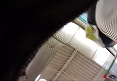 Die junge Dame eroberte den Pickup mit ihrem flache titten porn Körper