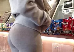 Der Freund unterbrach den Striptease der Freundin wegen titten natural Sex
